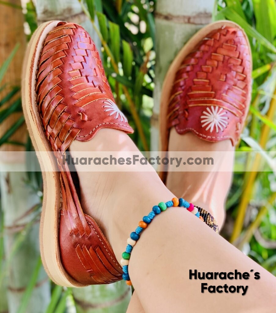 zj00014 Huaraches Artesanales Color Shedron Con Tejido Flor Bordada De Piso Mujer De Piel Sahuayo Michoacan mayoreo fabricante de calzado zapatos taller maquilador (2) (1)