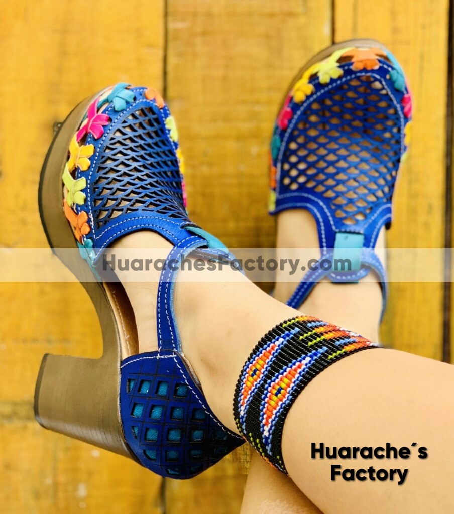 zs00244 Plataforma Artesanales Color Azul Laser Cruces Multicolor De Tacon Mujer De Piel Sahuayo Michoacan mayoreo fabricante de calzado zapatos taller maquilador (1) (1)