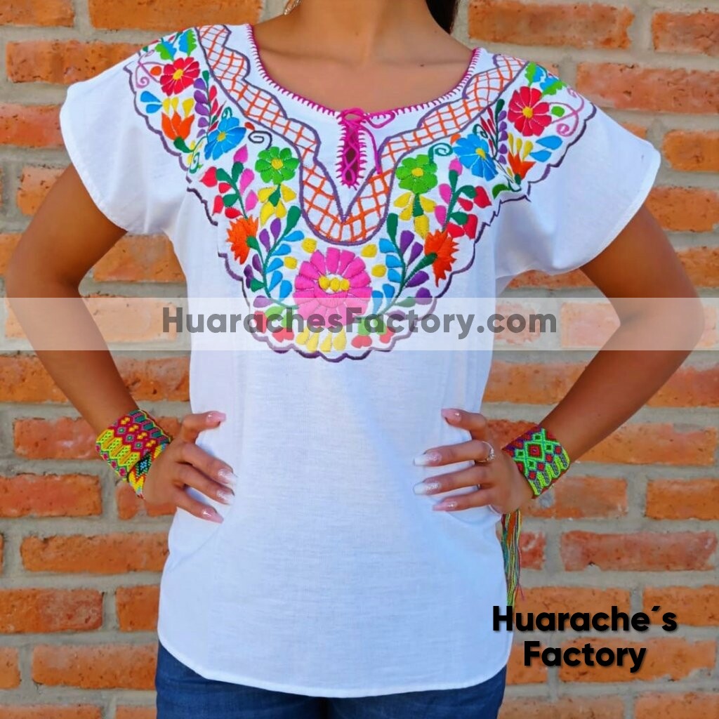 rj00435 Blusa bordada mano blanco artesanal mexicano para mujer hecho en Chiapas mayoreo fabrica - Huarache´s Factory