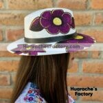 aj00208 sombrero artesanal pintado a mano artesanal diseño de flores morado mayoreo fabricante proveedor ropa taller maquilador