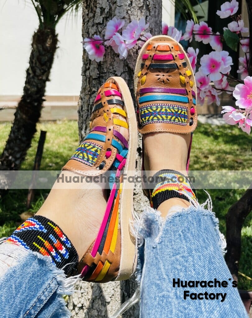 zj00020 Huaraches Artesanales Color Beige Con Tejido Multicolor De Piso Mujer De Piel Sahuayo Michoacan (2)
