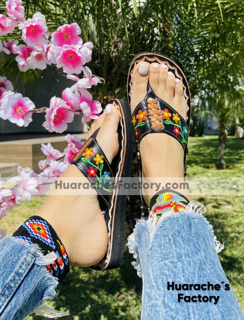 Zj00702 Sandalias Artesanales Con Bordado Flores Multicolor De Piso Mujer De Piel Sahuayo (1)